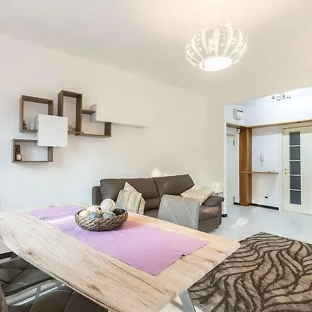 Cosy Corner Apartment